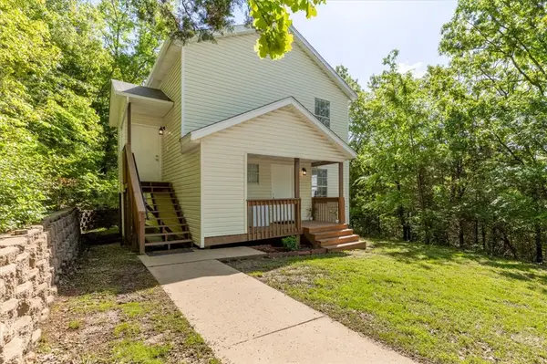1502 E 5th Street, Fayetteville, AR 72701