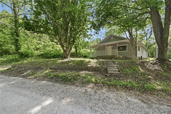 5099 Maple Drive, Neosho, MO 64850