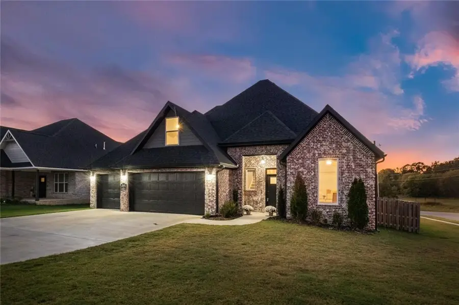 369 Waterfall Lane, Elm Springs, AR 72762 - #2