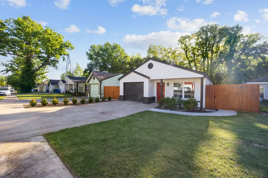 9 Brookhollow Place, Bentonville, AR 72712 - #1