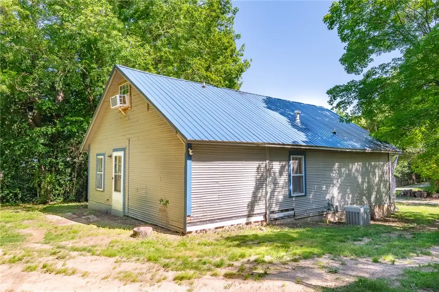 1103 Wilson Avenue, Harrison, AR 72601 - #3