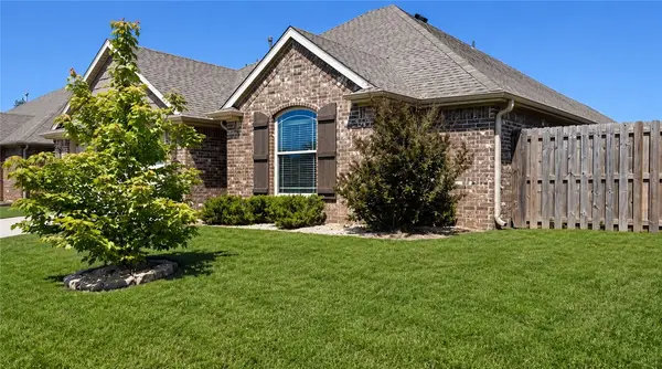 2909 E 4th Street, Rogers, AR 72758