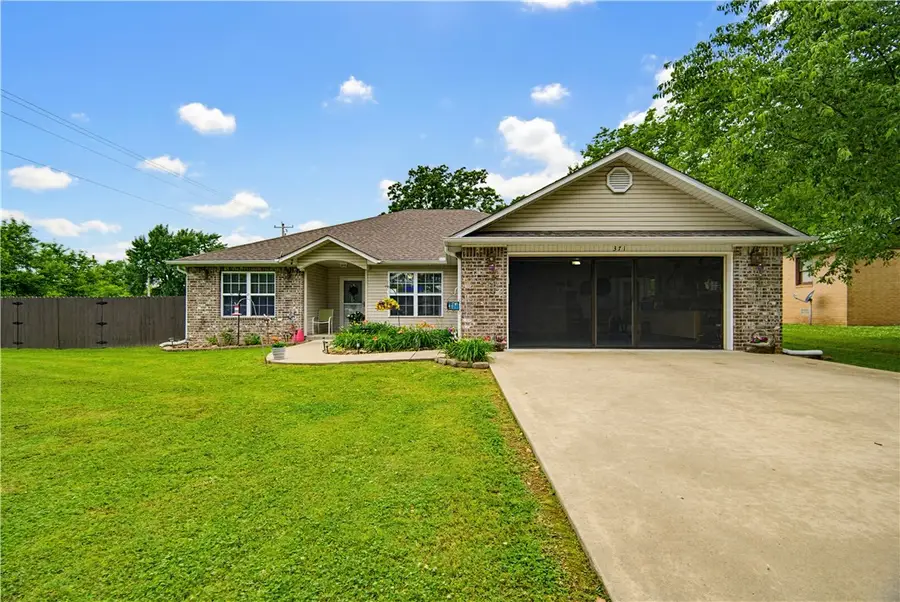 371 S Virginia Avenue, Gentry, AR 72734 - #2