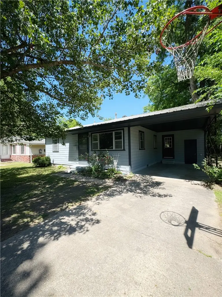 1008 N 4th Street, Dardanelle, AR 72834 - #2