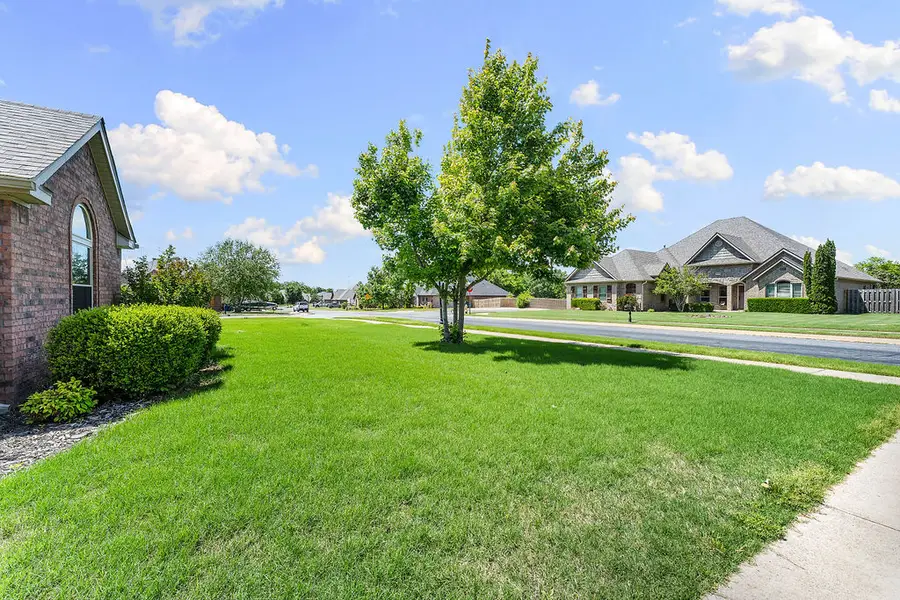 3700 NE Oaktrace Avenue, Bentonville, AR 72712 - #3