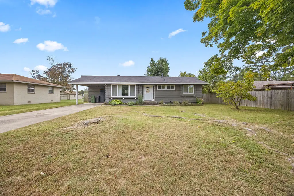 702 E Sumac Street, Rogers, AR 72756 - #1