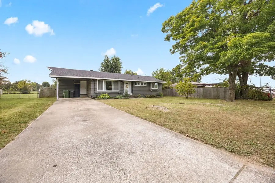 702 E Sumac Street, Rogers, AR 72756 - #2