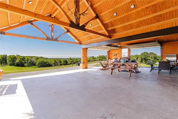 937 Marion County 4018, Yellville, AR 72687