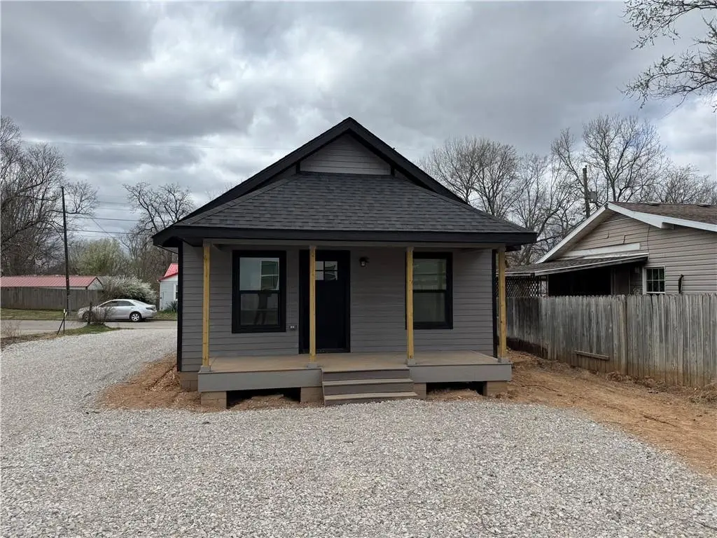 311 Douglas Street, Berryville, AR 72616 - #1