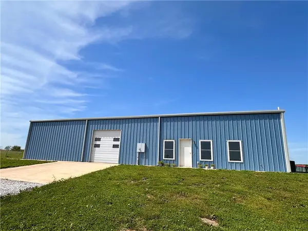 370 SE Bolin Road, Gentry, AR 72734