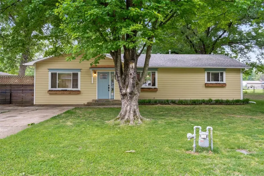 820 W Twin Springs Street, Siloam Springs, AR 72761 - #2