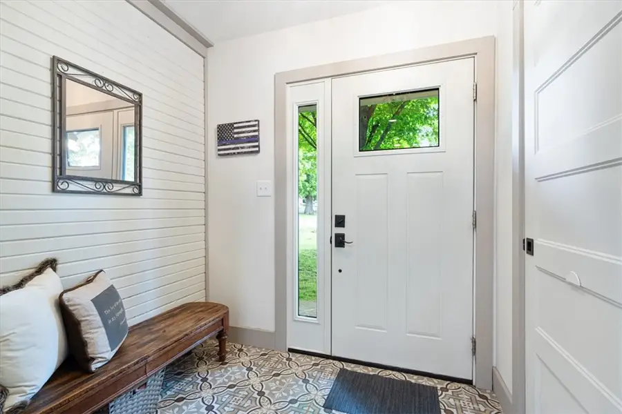 820 W Twin Springs Street, Siloam Springs, AR 72761 - #3