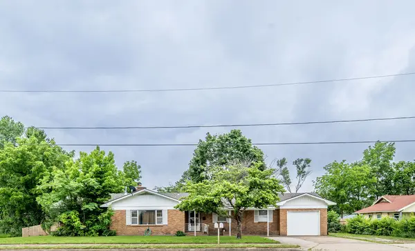 410 W Olive Street, Rogers, AR 72756