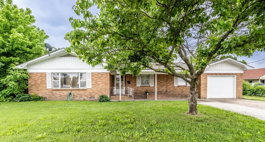 410 W Olive Street, Rogers, AR 72756 - #2