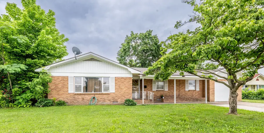410 W Olive Street, Rogers, AR 72756 - #3