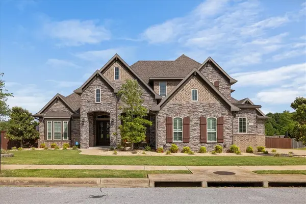 1300 Birkshire Court, Cave Springs, AR 72718