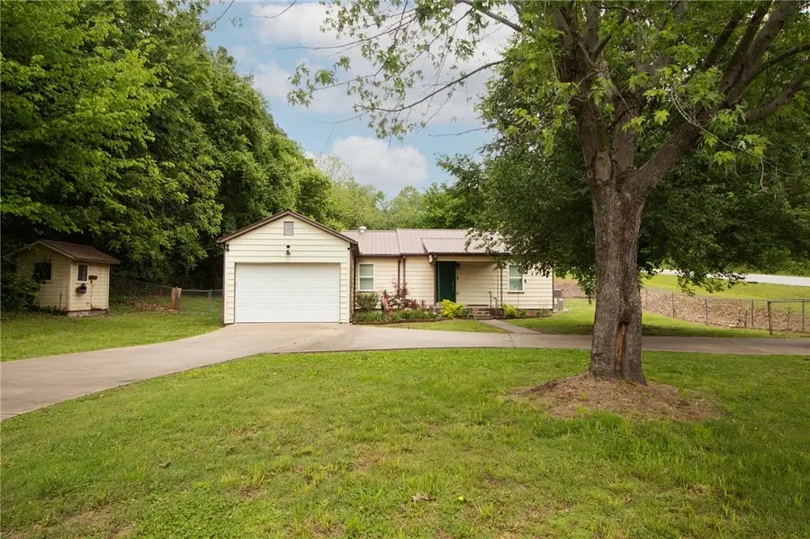 8504 Goose Creek Road, Fayetteville, AR 72704 - #2