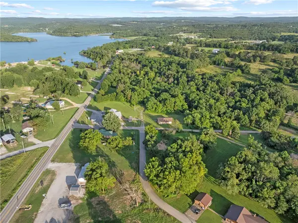 101 Circle Drive, Lead Hill, AR 72644