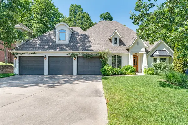 2180 E Meandering Way, Fayetteville, AR 72701