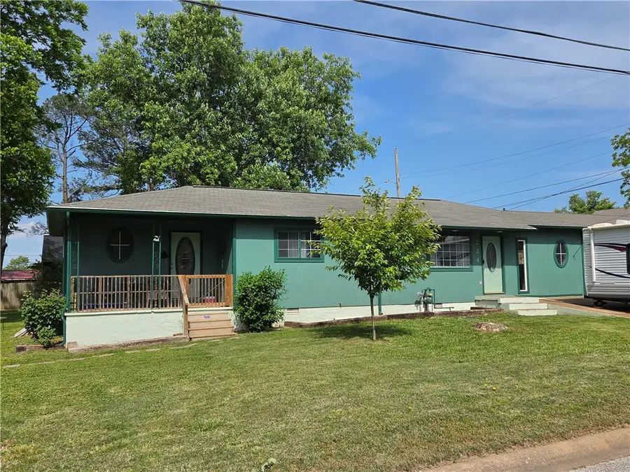 224 N Adams Street, Harrison, AR 72601 - #2