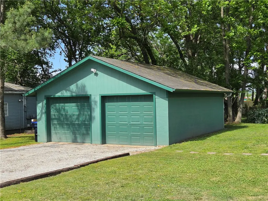 224 N Adams Street, Harrison, AR 72601 - #3