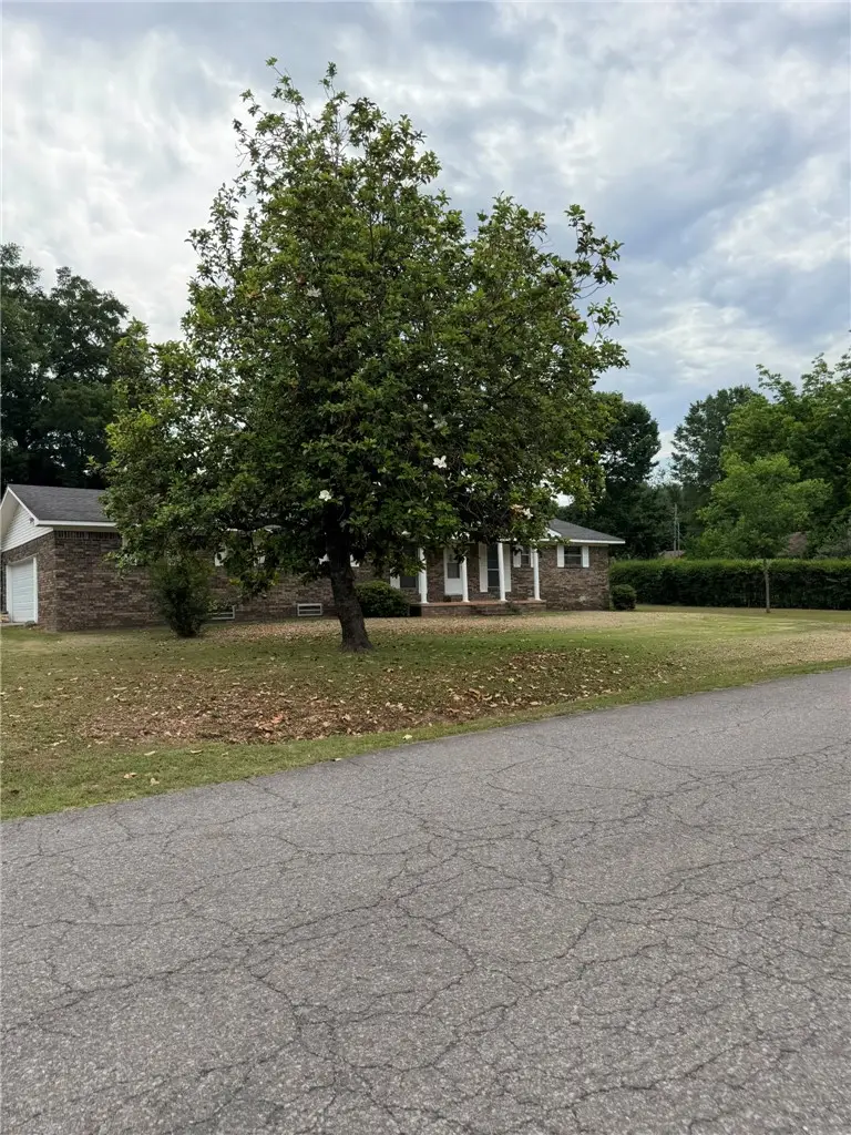 3104 N Frankfort Avenue, Russellville, AR 72802 - #2