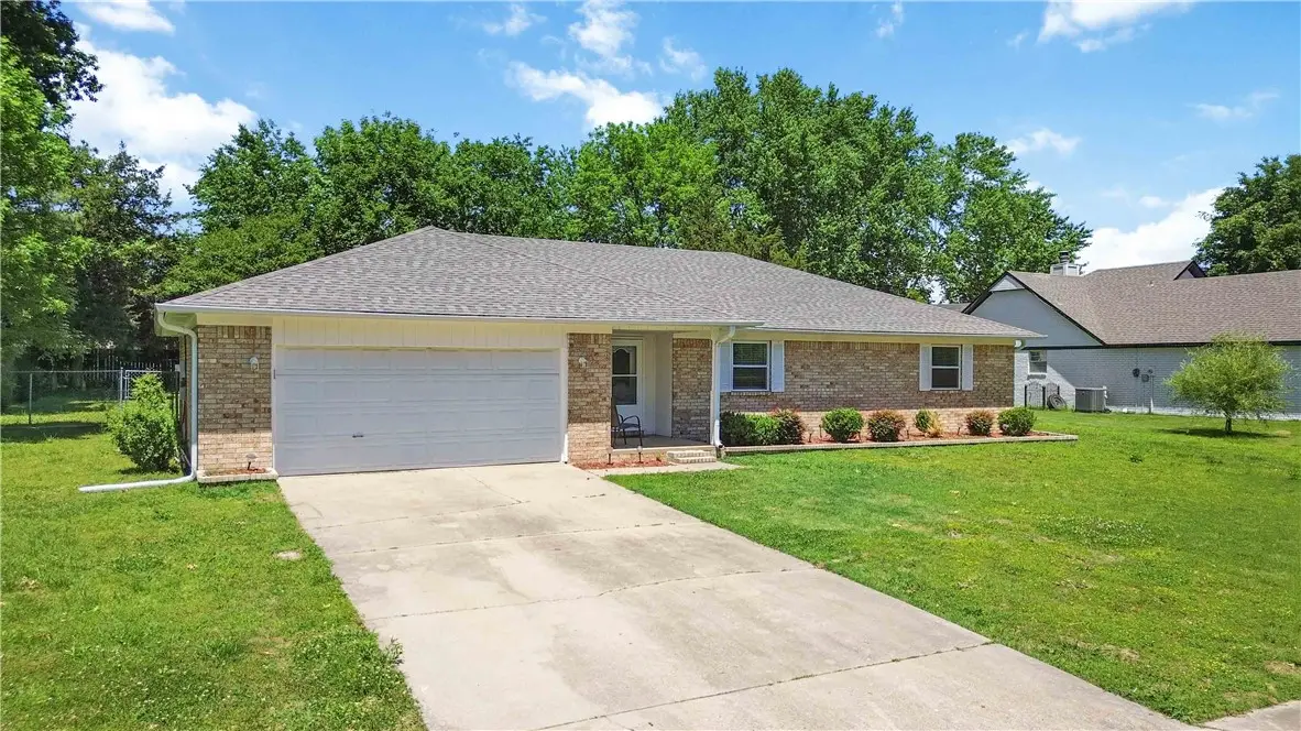 2006 Cardinal Drive, Springdale, AR 72764 - #1
