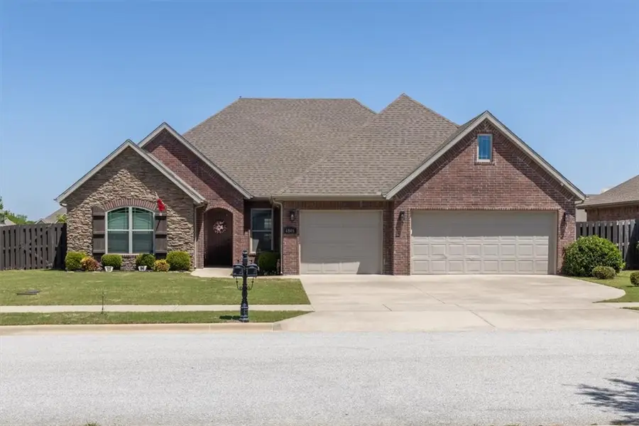 4846 W Wales Drive, Fayetteville, AR 72704 - #2