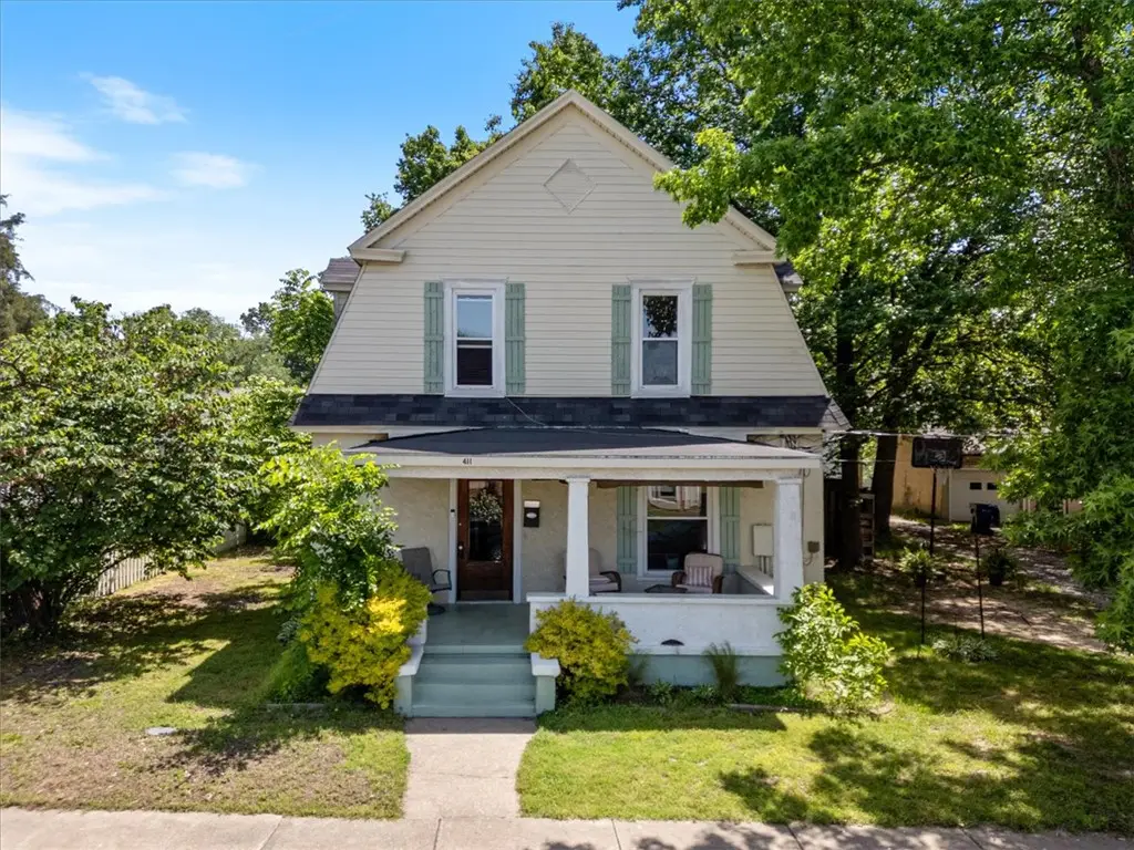 411 N Broadway Street, Siloam Springs, AR 72761 - #1