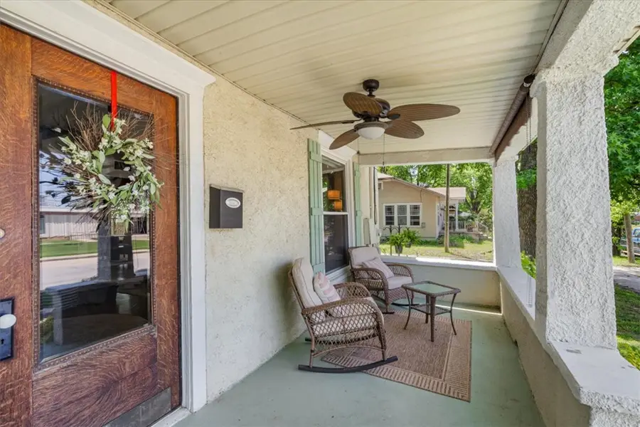 411 N Broadway Street, Siloam Springs, AR 72761 - #3