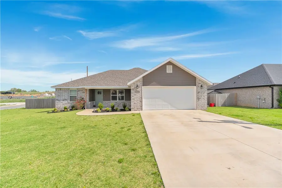 118 Brooke Street, Huntsville, AR 72740 - #3