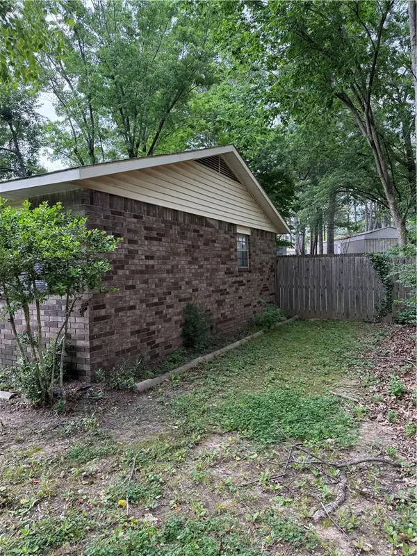 2892 Peg Lane, Fayetteville, AR 72703
