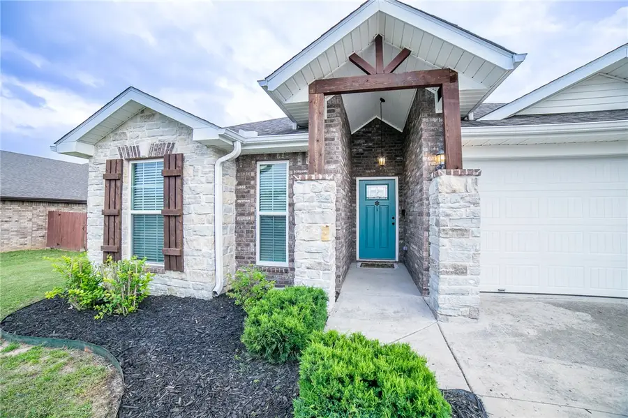 825 NW 64th Avenue, Bentonville, AR 72713 - #2