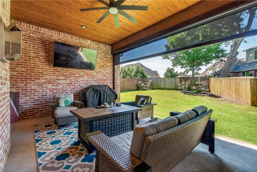 4300 W Candlewood Place, Rogers, AR 72758 - #2