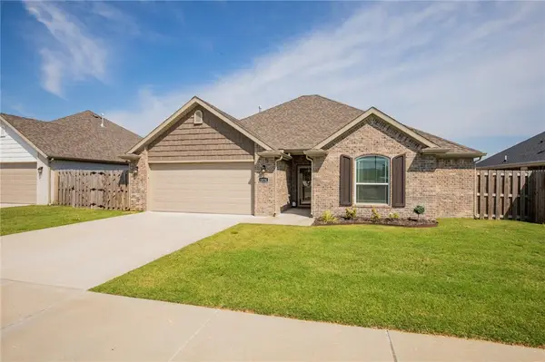 4836 W Monaco Bend, Fayetteville, AR 72704