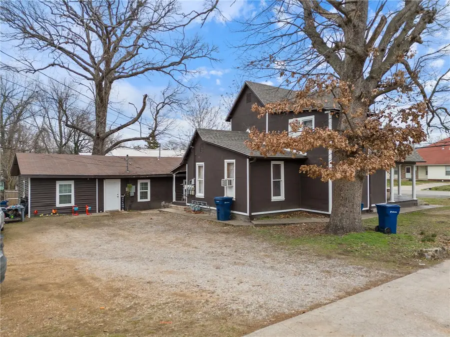 622 Wright Street, Siloam Springs, AR 72761 - #2