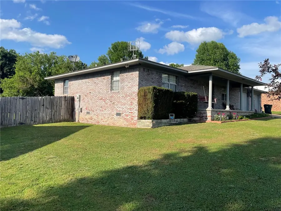 1218 Laura, Berryville, AR 72616 - #3