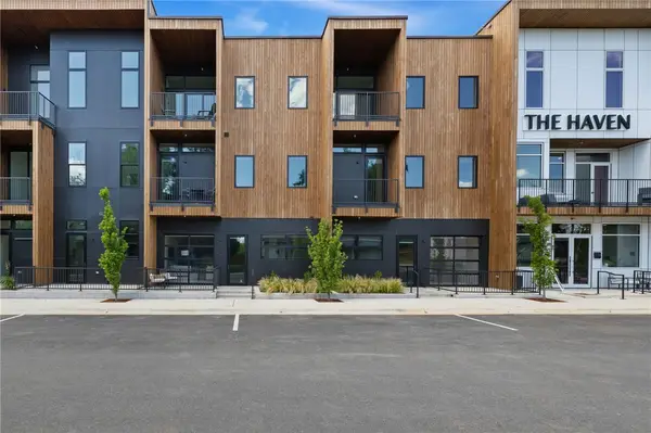 905 SE 4th Street #110, Bentonville, AR 72712