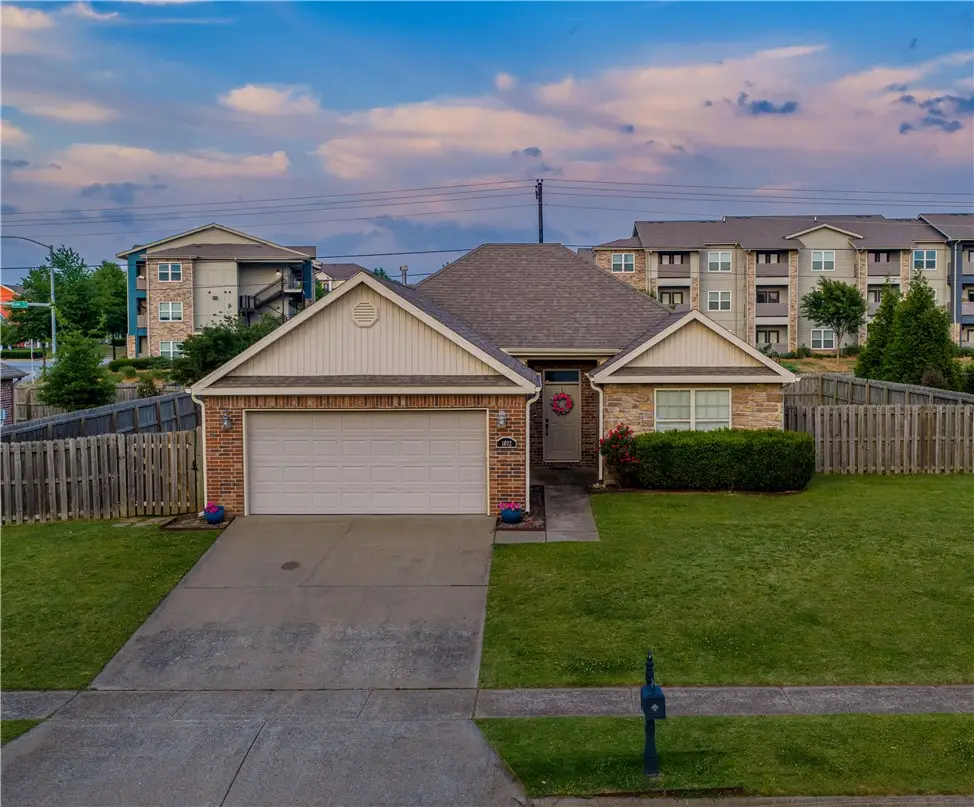 1602 N Oakhaven Place, Fayetteville, AR 72704 - #1
