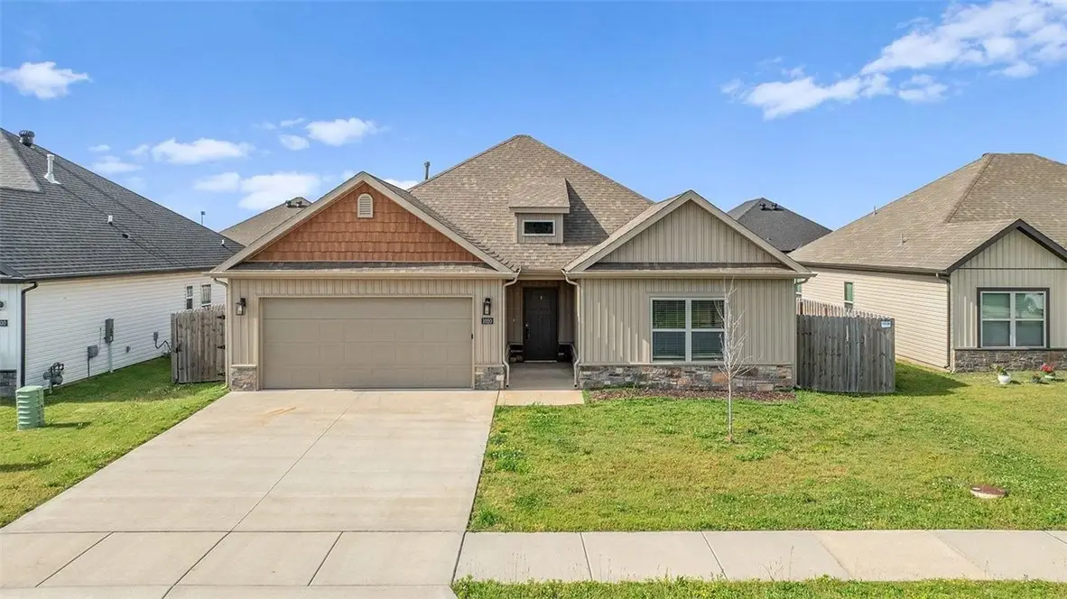 1020 Pebble Pass, Centerton, AR 72719 - #1