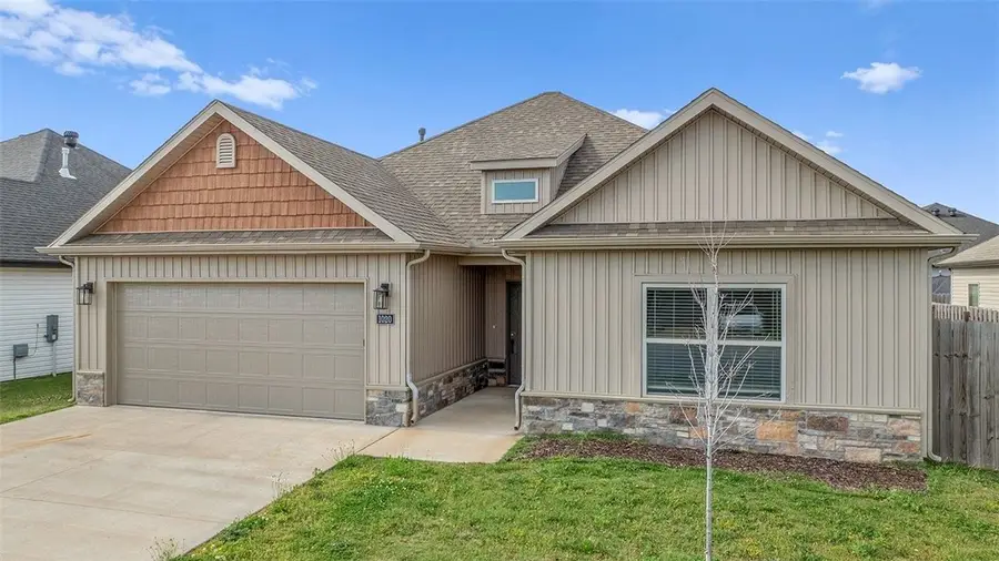 1020 Pebble Pass, Centerton, AR 72719 - #2