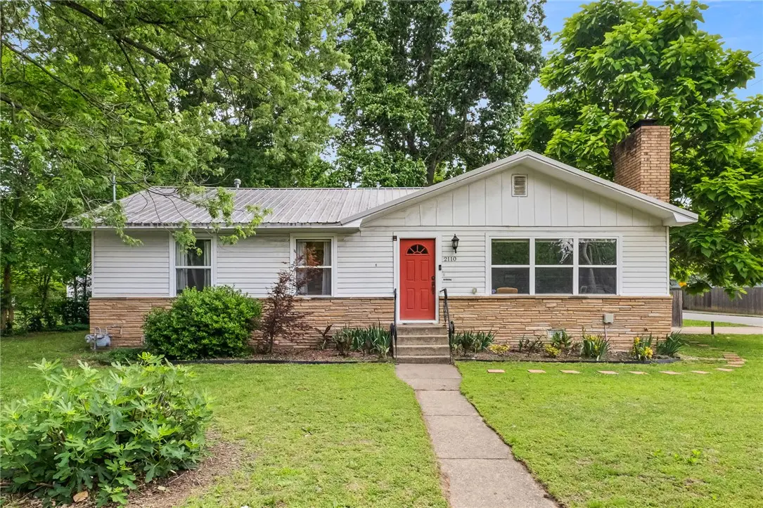 2110 W Holly Street, Fayetteville, AR 72703 - #1
