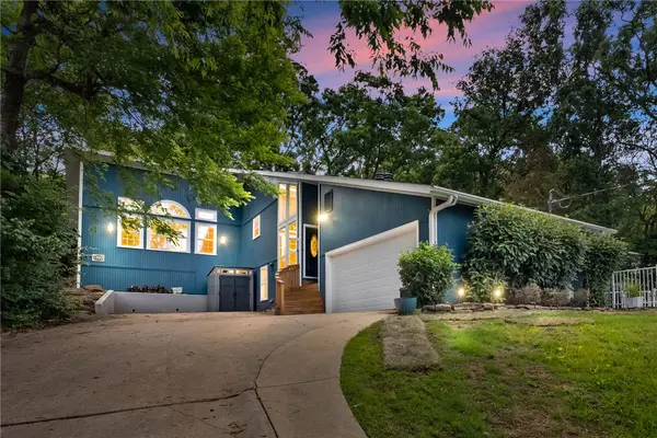 2482 N Jimmie Avenue, Fayetteville, AR 72703