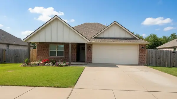 1011 Hampton Street, Tontitown, AR 72762