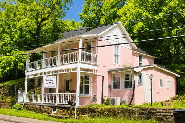216 N Main Street, Eureka Springs, AR 72632