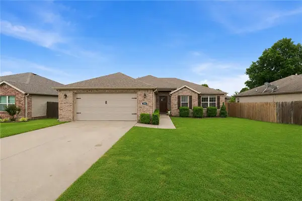 705 Olivia Lane, Centerton, AR 72719