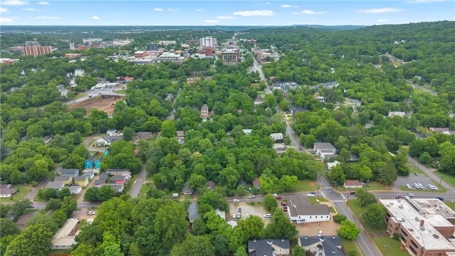27 Martin Luther King Jr Boulevard, Fayetteville, AR 72701 - #3
