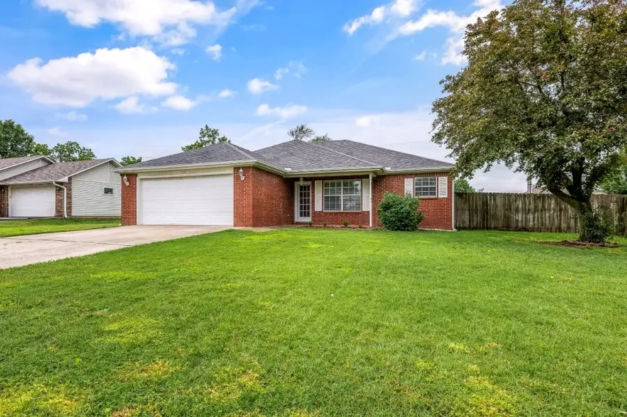 704 Oberg Drive, Centerton, AR 72719 - #2