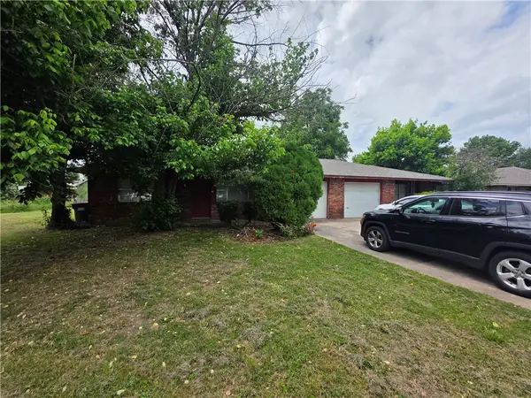 600 Jill Circle #A & B, Springdale, AR 72762