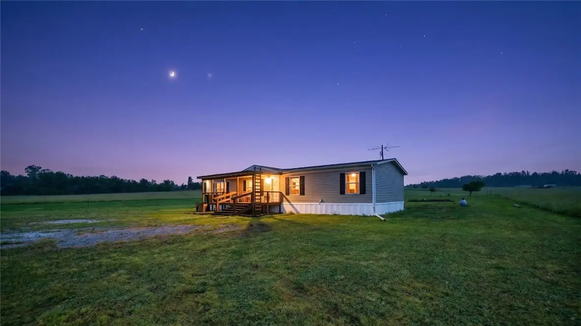 1863 Marion County 4010, Yellville, AR 72687 - #1